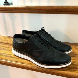 Cole Haan Women’s OriginalGrand Black Leather Wingtip Oxfords, 9.5 Women’s
